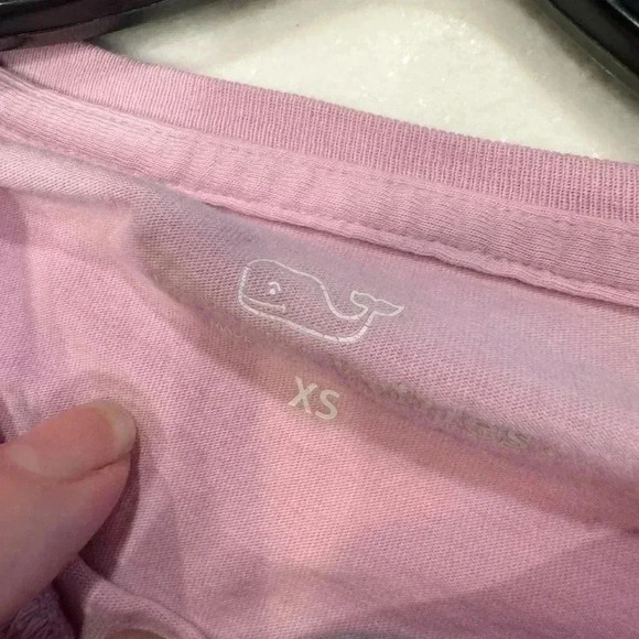 Vineyard vines women’s long sleeve tee shirt. Pink with a front pocket Sz XS - Picture 3 of 9